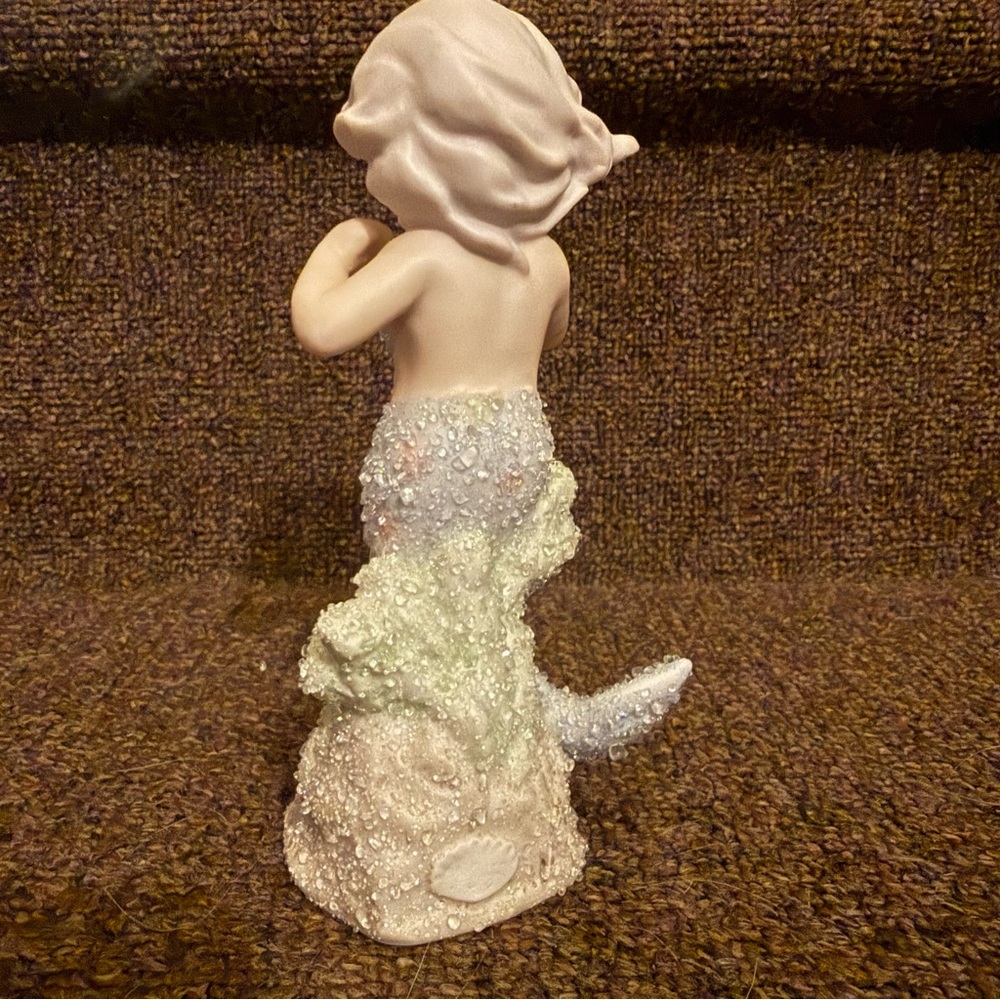 Coral Kingdom Shimmering Mermaid “Coralina” - Picture 2 of 5